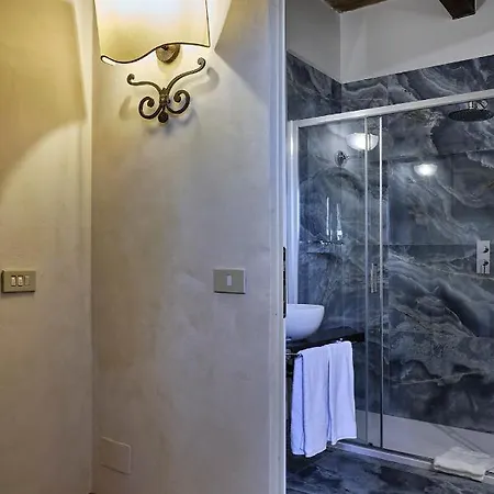 Hotel Palazzo Viviani - Castello Di Montegridolfo