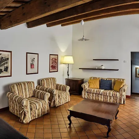 Palazzo Viviani - Castello Di 4*