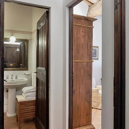 Palazzo Viviani - Castello Di Hotel Montegridolfo