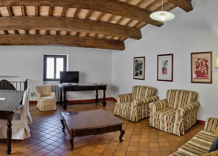 Palazzo Viviani - Castello Di