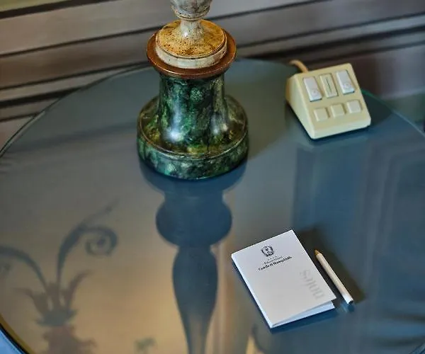 Hotel Palazzo Viviani - Castello Di