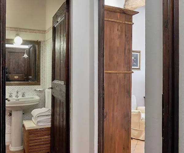 Palazzo Viviani - Castello Di Hotel Montegridolfo