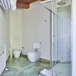 Palazzo Viviani - Castello Di 4* Montegridolfo