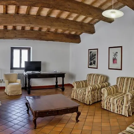 Palazzo Viviani - Castello Di