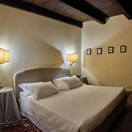 Palazzo Viviani - Castello Di Hotel