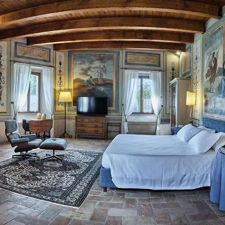 Palazzo Viviani Castello Di Ξενοδοχείο 4*