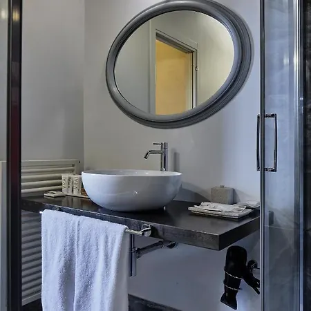 Palazzo Viviani - Castello Di 4*