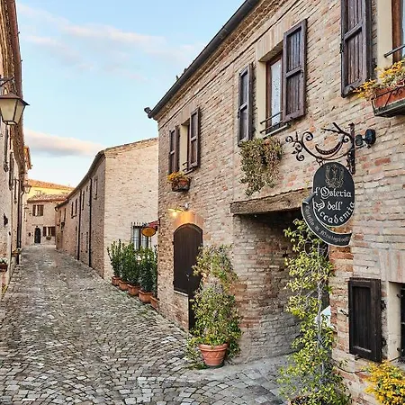 Palazzo Viviani - Castello Di 4* Montegridolfo