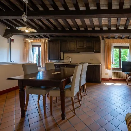 Palazzo Viviani Castello Di Ξενοδοχείο 4*