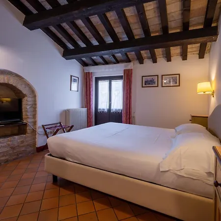 Palazzo Viviani Castello Di Ξενοδοχείο 4*