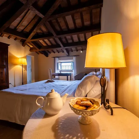 Ξενοδοχείο Palazzo Viviani Castello Di 4*