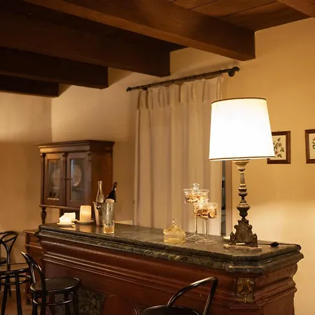 Palazzo Viviani Castello Di