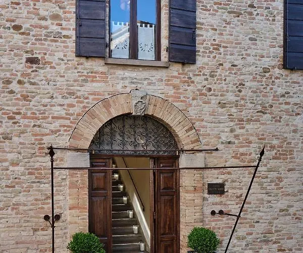 Otel Palazzo Viviani - Castello Di Montegridolfo