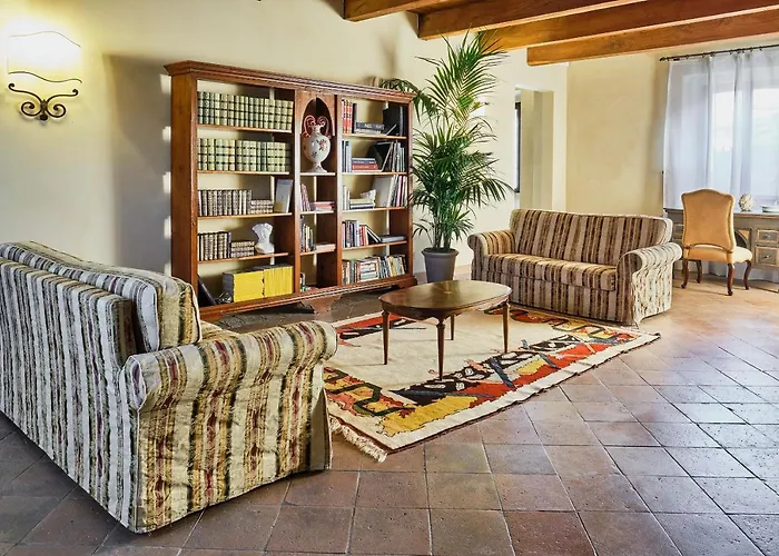 Palazzo Viviani - Castello Di ホテル モンテグリドルフォ