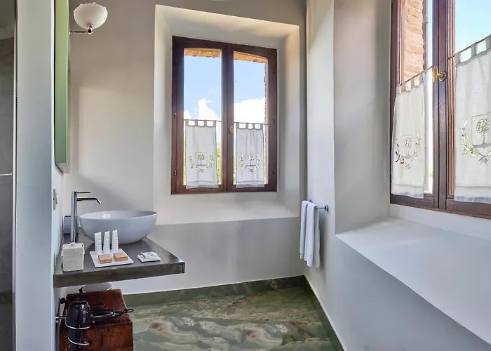 Palazzo Viviani - Castello Di Otel