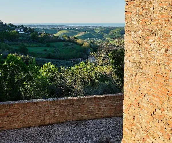 Palazzo Viviani - Castello Di Otel