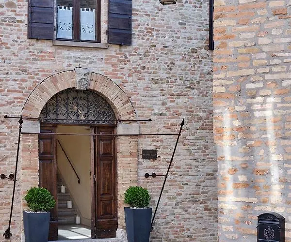 Palazzo Viviani - Castello Di Otel 4*