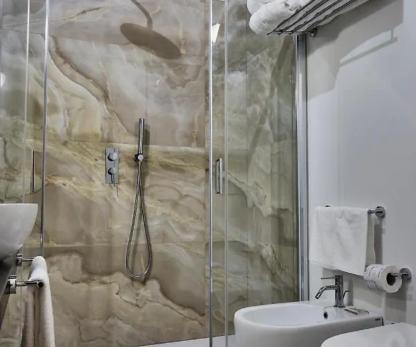 ホテル Palazzo Viviani - Castello Di 4*